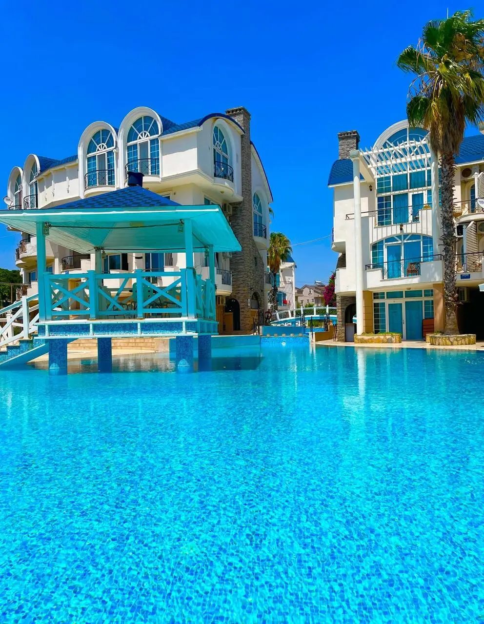 Seahorse Deluxe Hotel